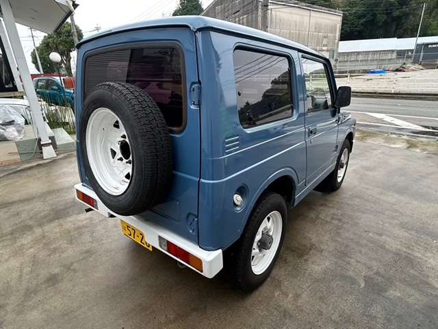 Suzuki Jimny 6
