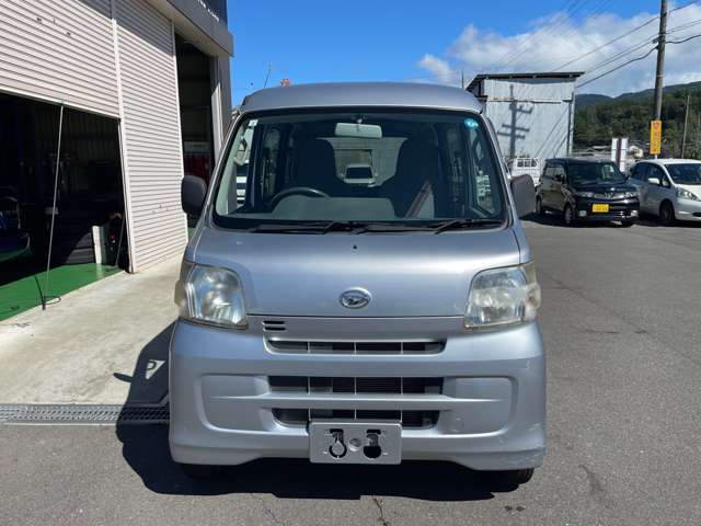 Daihatsu Hijet Cargo 12