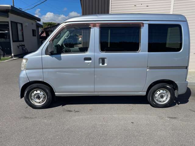 Daihatsu Hijet Cargo 5