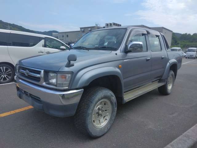 Toyota Hilux 4