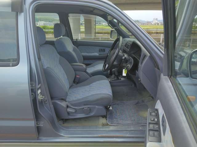 Toyota Hilux 9