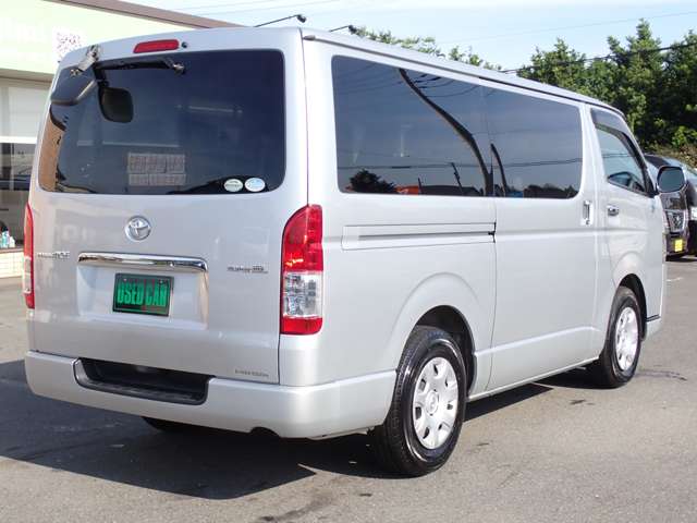 Toyota Regius Ace 11
