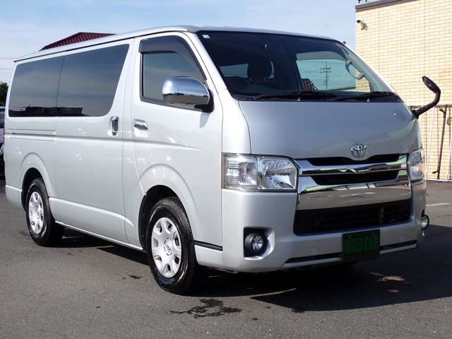 Toyota Regius Ace 9