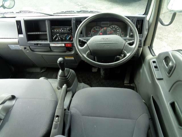 Isuzu Elf 3