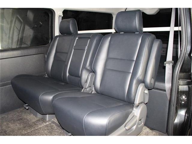 Toyota Hiace Van 12