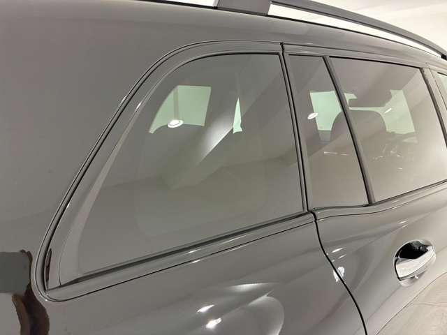 Mercedes-Benz GLB 4