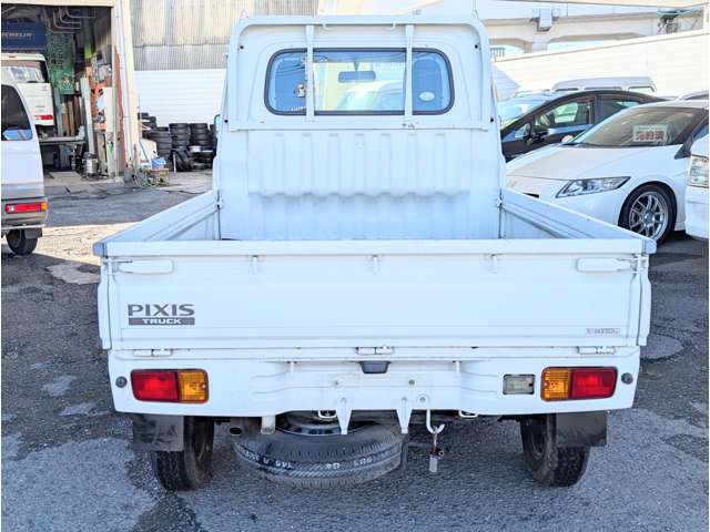 Toyota Pixis Truck 7