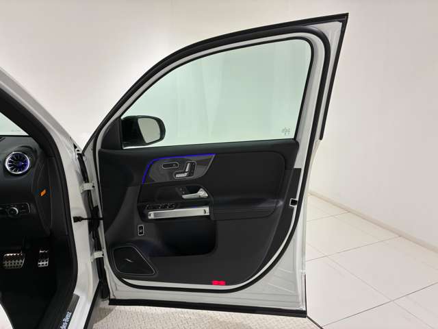 Mercedes-Benz GLB 9