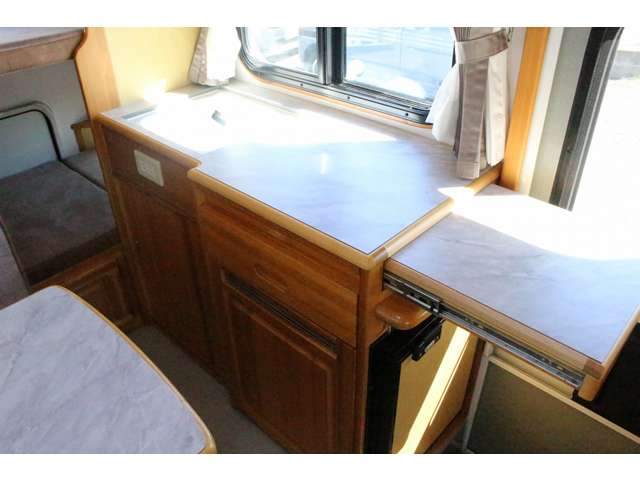 Toyota Light Ace Truck 9