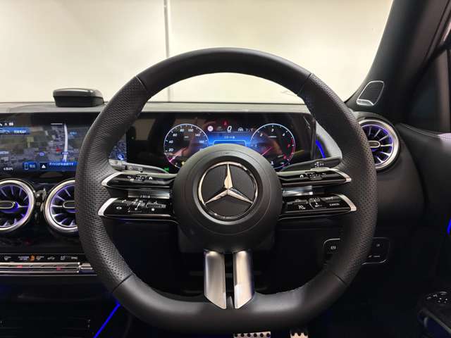 Mercedes-Benz GLB 12