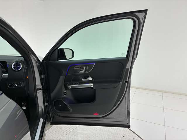 Mercedes-Benz GLB 7