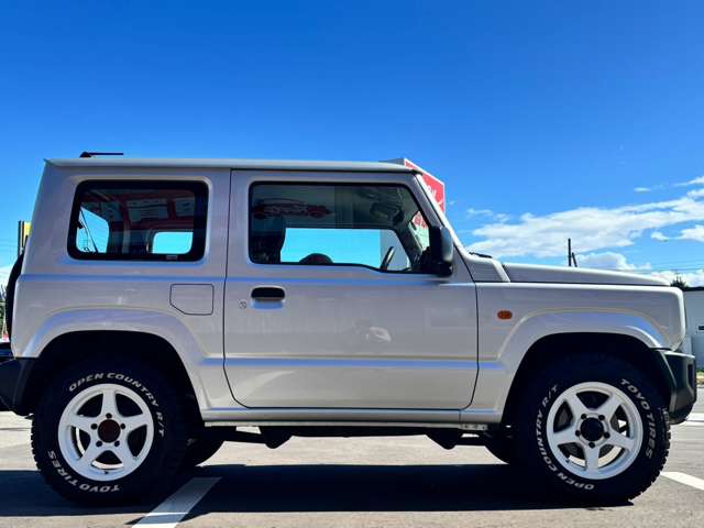 Suzuki Jimny 4