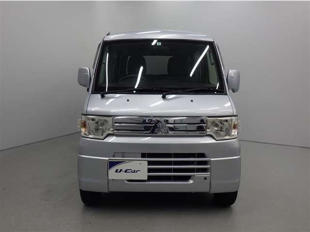Mitsubishi Minicab Van 2