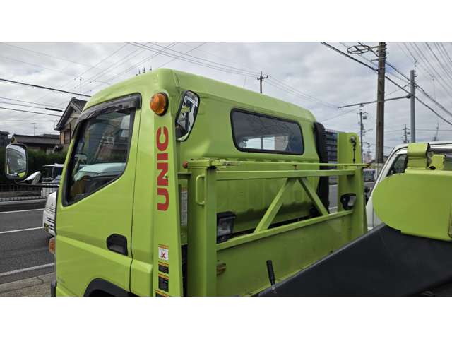 Mitsubishi Fuso Canter 9