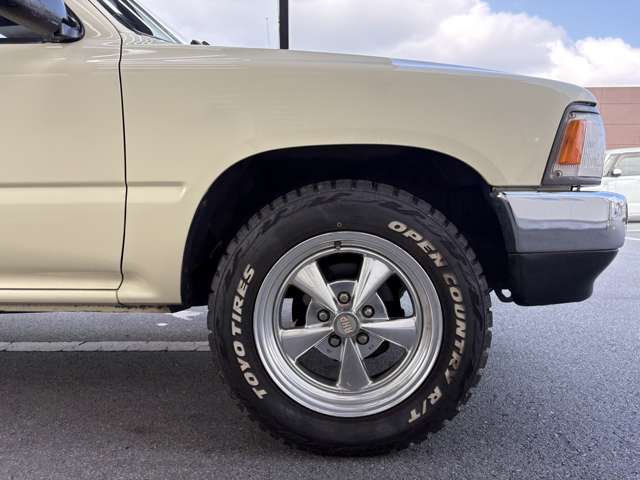 Toyota Hilux 9