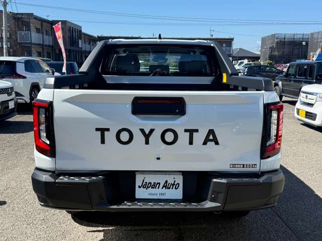 Toyota Hilux 11