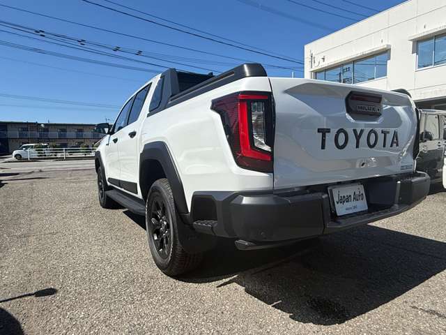 Toyota Hilux 9