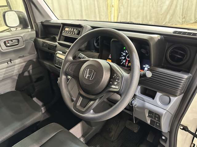 Honda N-VAN 10