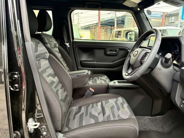 Daihatsu Taft 4