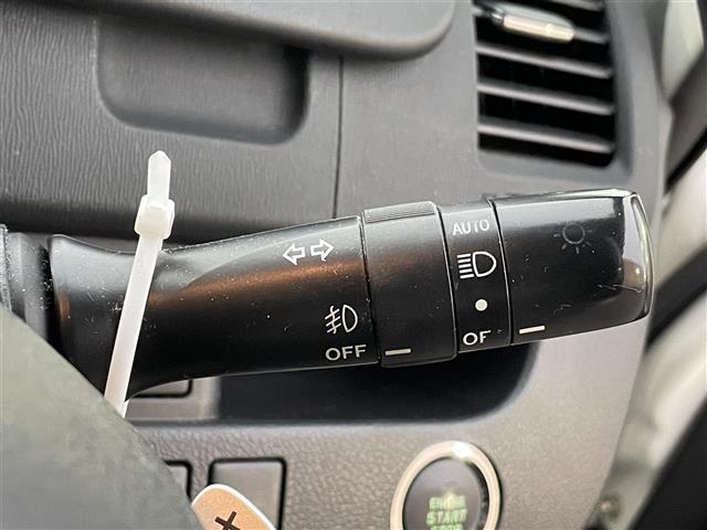 Toyota Noah 11