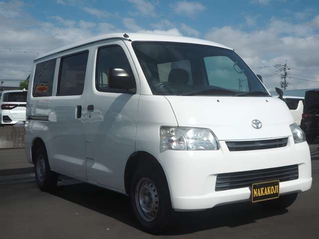 Toyota Light Ace Van 11