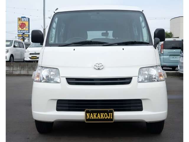 Toyota Light Ace Van 10