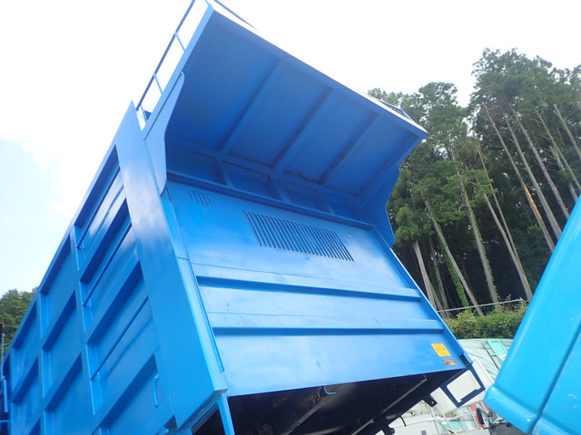 Isuzu Elf 3