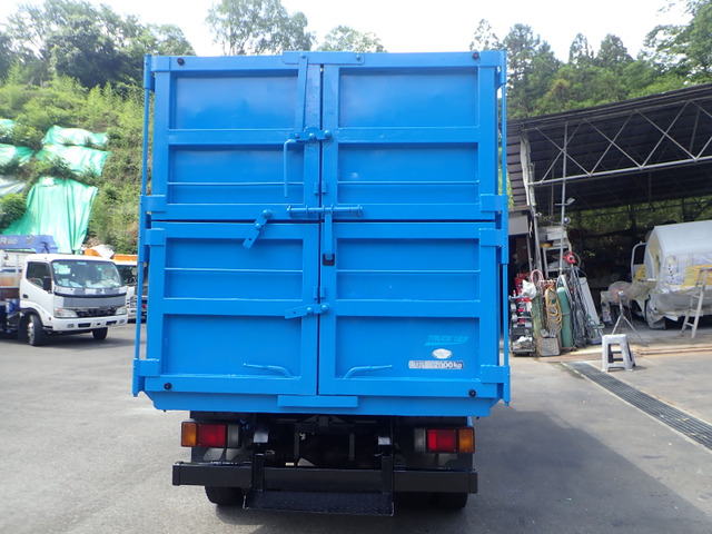Isuzu Elf 8