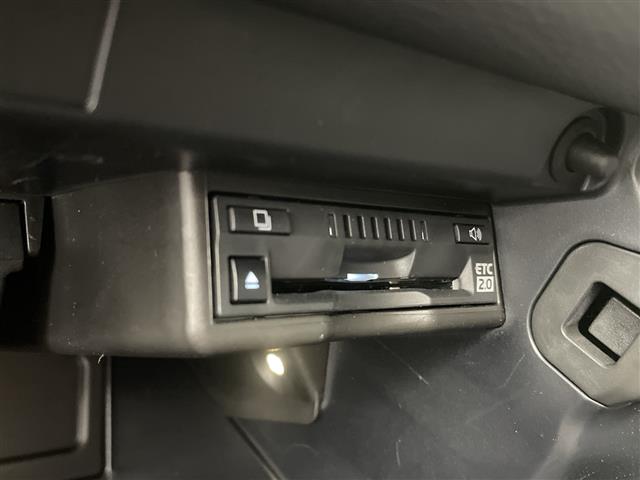 Lexus UX 12