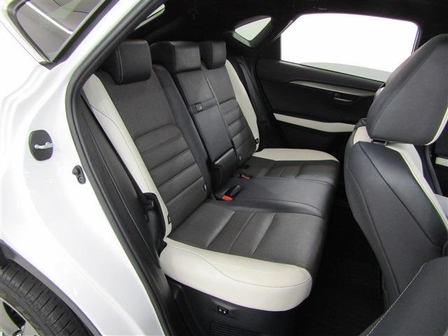 Lexus NX 8