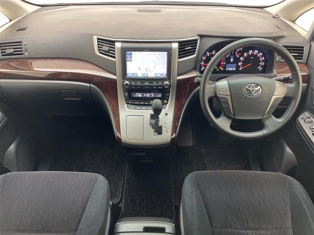 Toyota Alphard 2