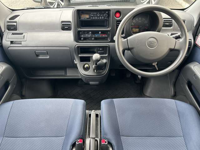 Daihatsu Hijet Cargo 5