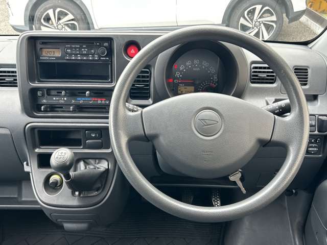 Daihatsu Hijet Cargo 7