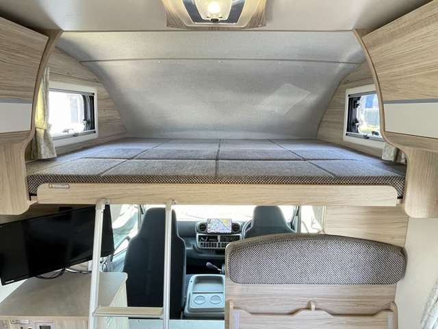 Toyota Camroad 10