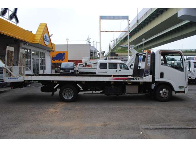 Isuzu Elf 7