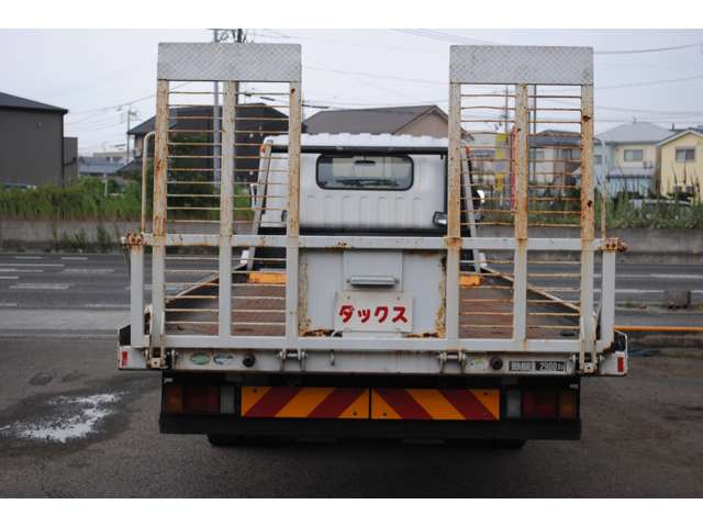 Isuzu Elf 9