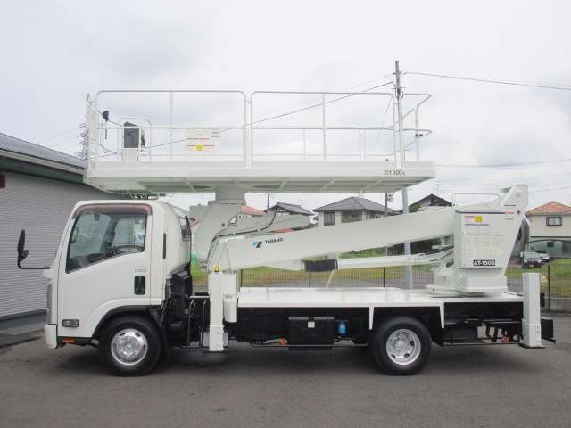Isuzu Elf 6