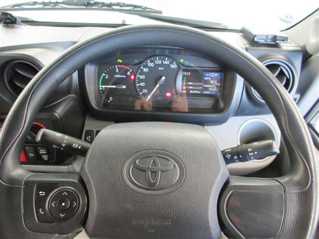 Toyota Dyna 11