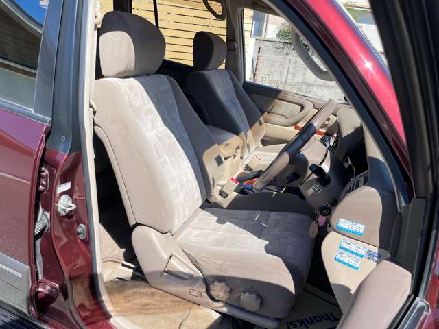 Toyota Land Cruiser 100 11