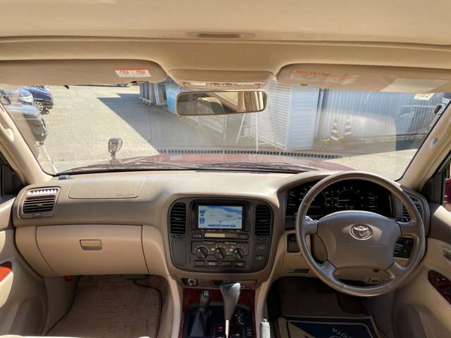 Toyota Land Cruiser 100 10
