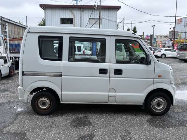 Mitsubishi Minicab Van 4
