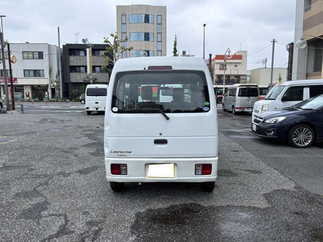 Mitsubishi Minicab Van 6