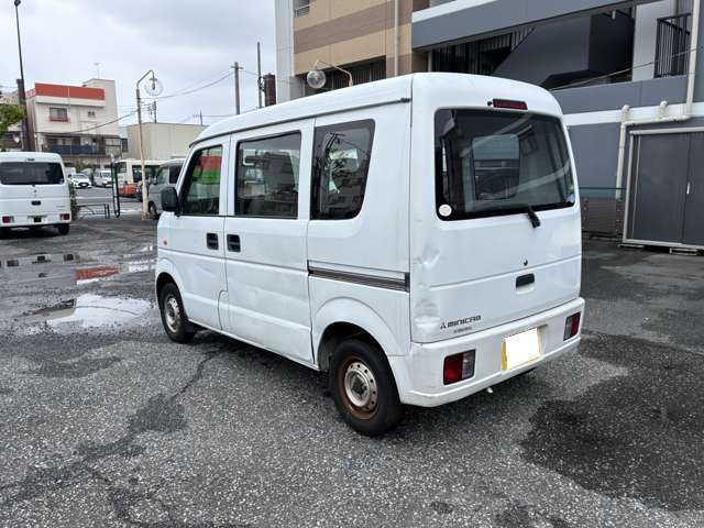 Mitsubishi Minicab Van 7