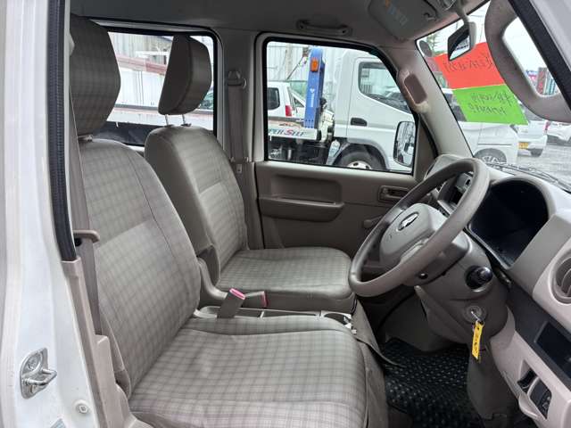 Mitsubishi Minicab Van 9