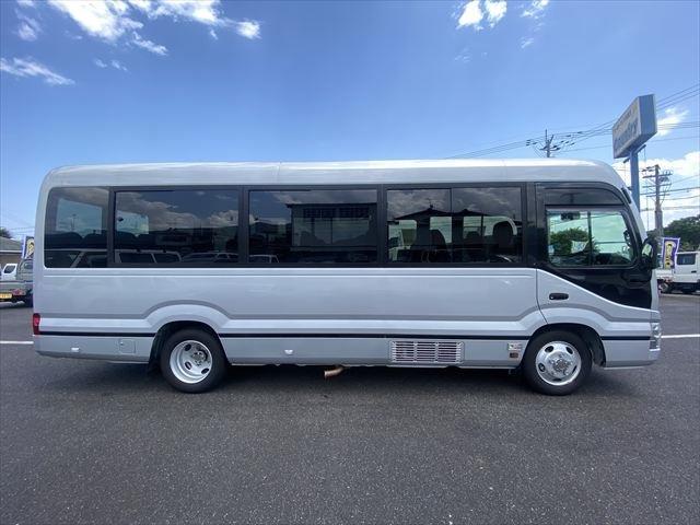 Toyota Coaster 11