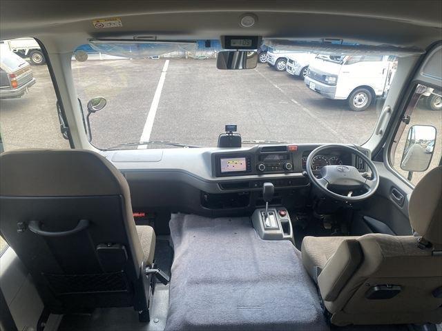 Toyota Coaster 4