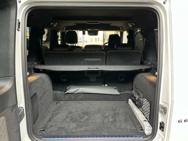Mercedes-Benz G-Class 9