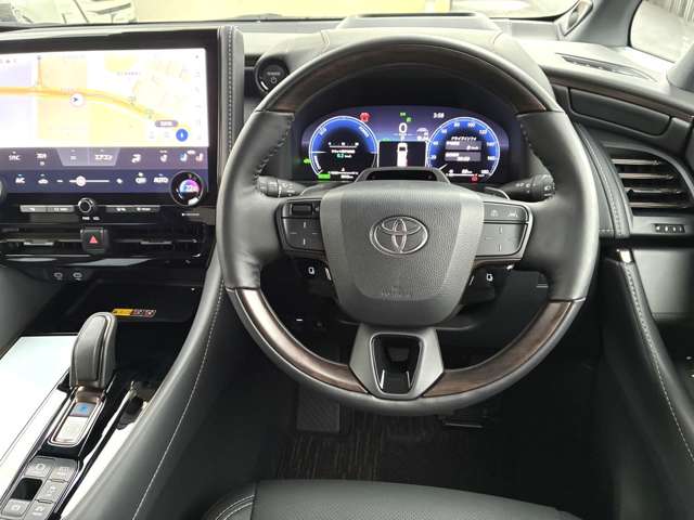 Toyota Alphard 3