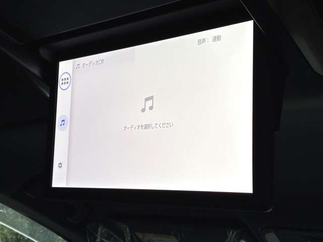 Toyota Alphard 4