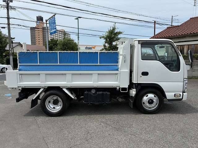 Isuzu Elf 12